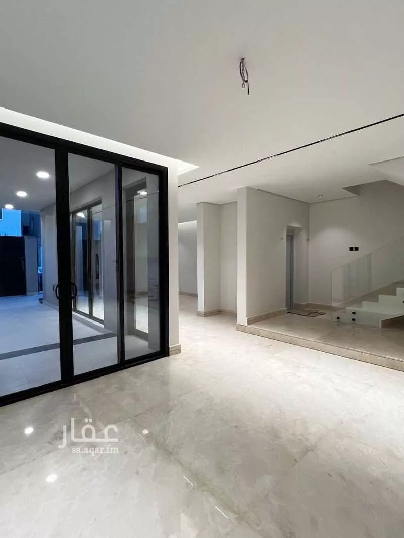 5 bedroom villa in Al Aridh 8