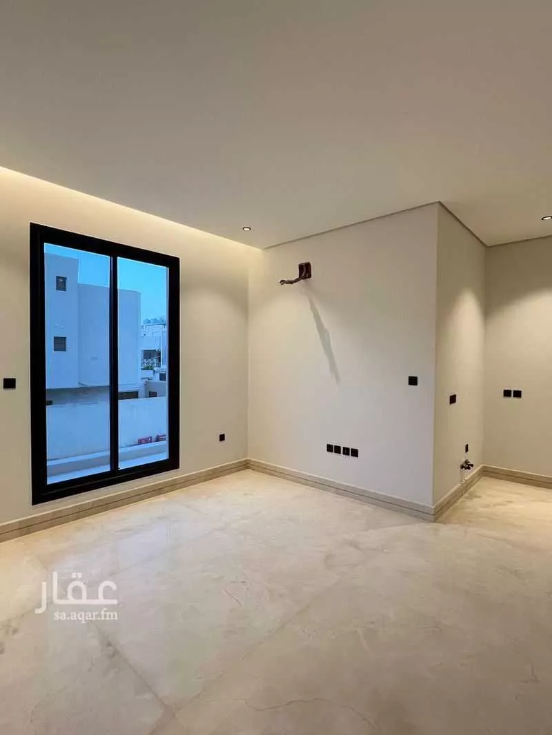 5 bedroom villa in Al Aridh 9