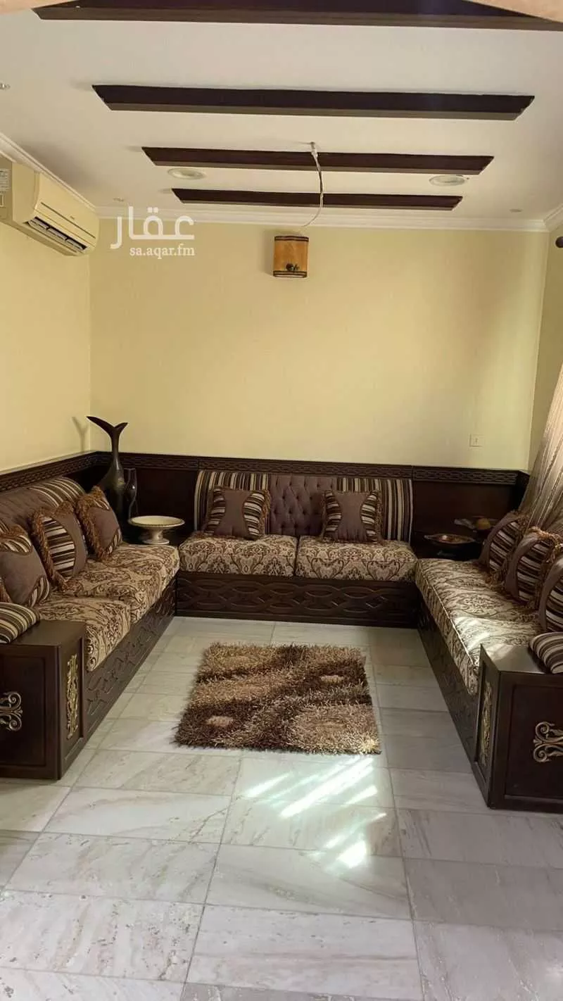 6 bedroom villa in Shubra, Riyadh 5