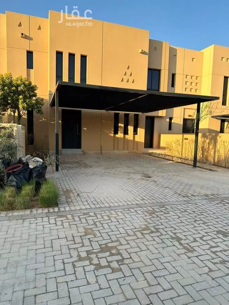 4 bedroom villa in Al Munsiyah 2