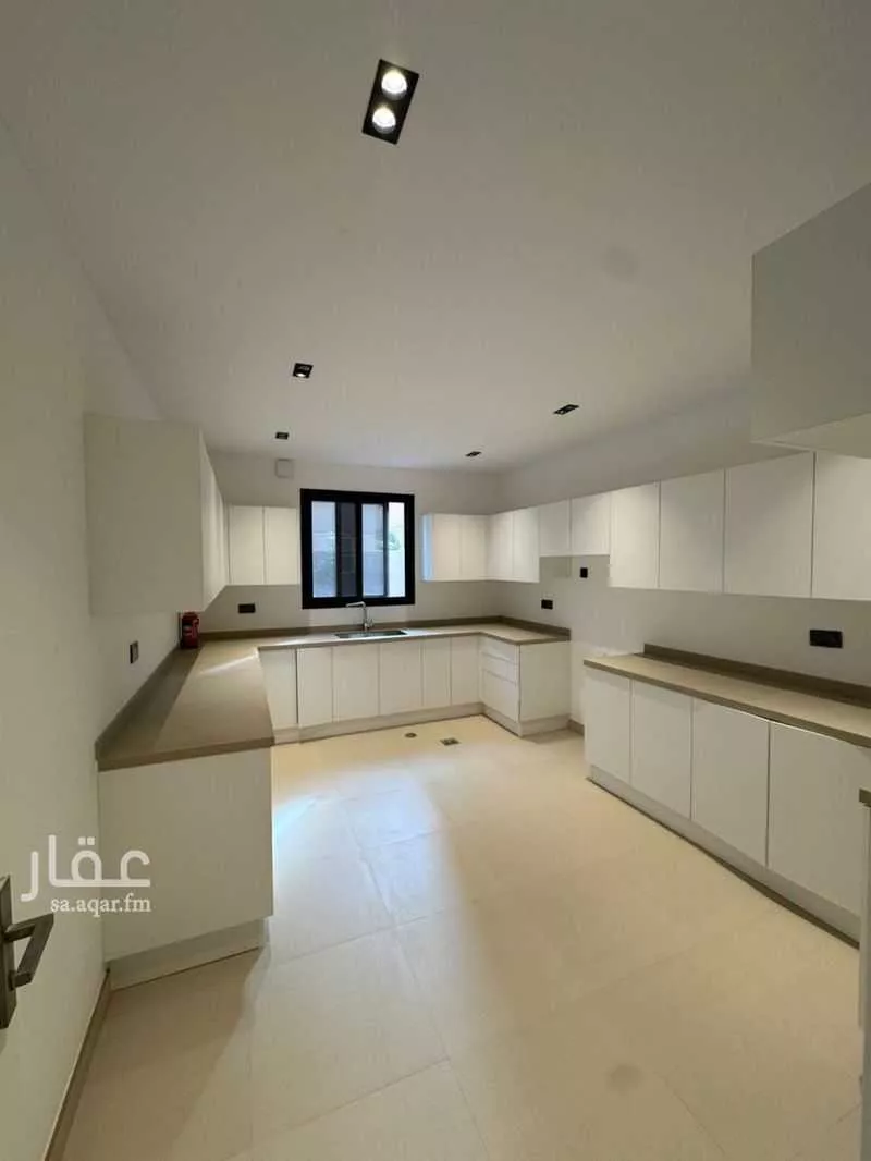 4 bedroom villa in Al Munsiyah 3