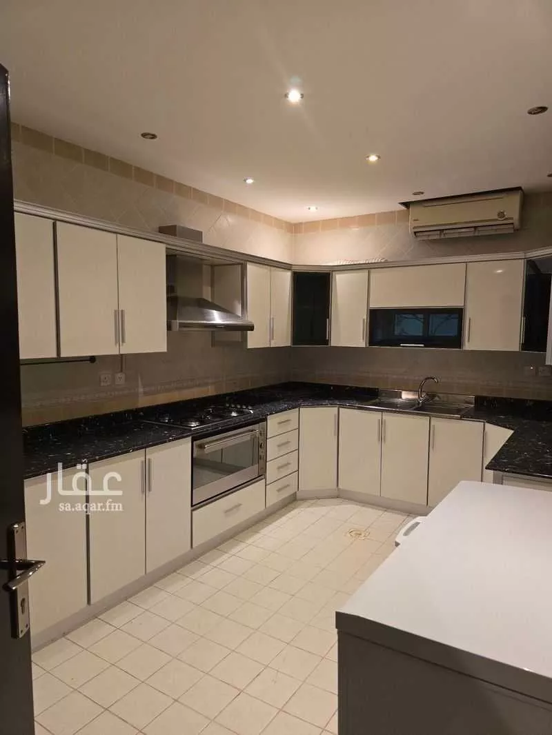 5 bedroom villa in Al Rabie 11