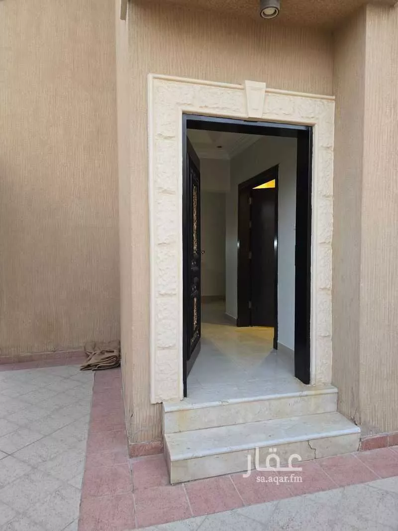 5 bedroom villa in Al Rabie 12