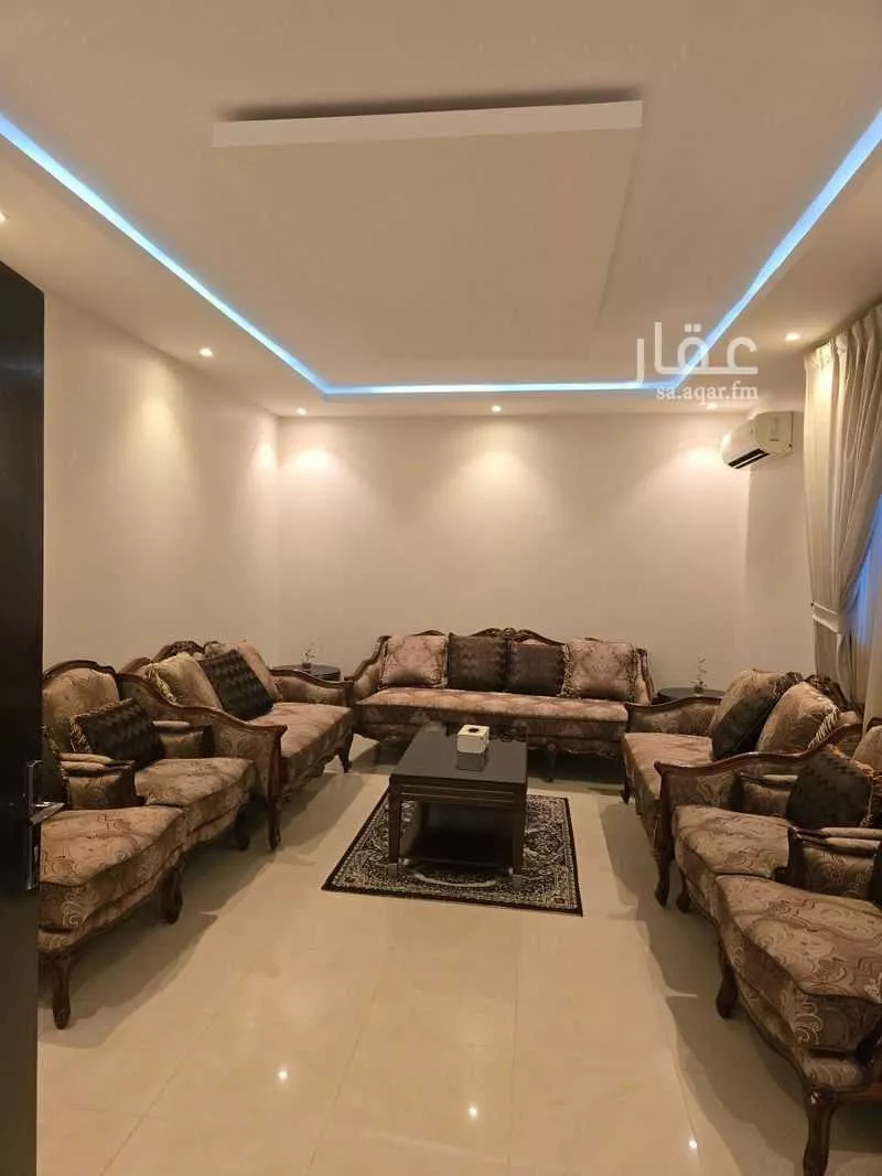 5 bedroom villa in Al Rabie 6