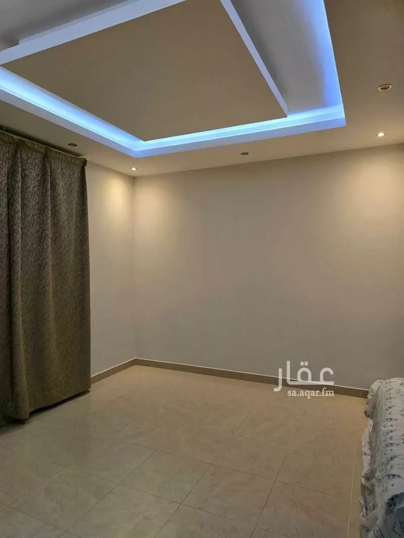 5 bedroom villa in Al Rabie 8