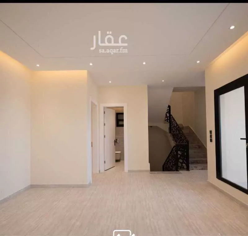 4 bedroom villa in Irqah 8