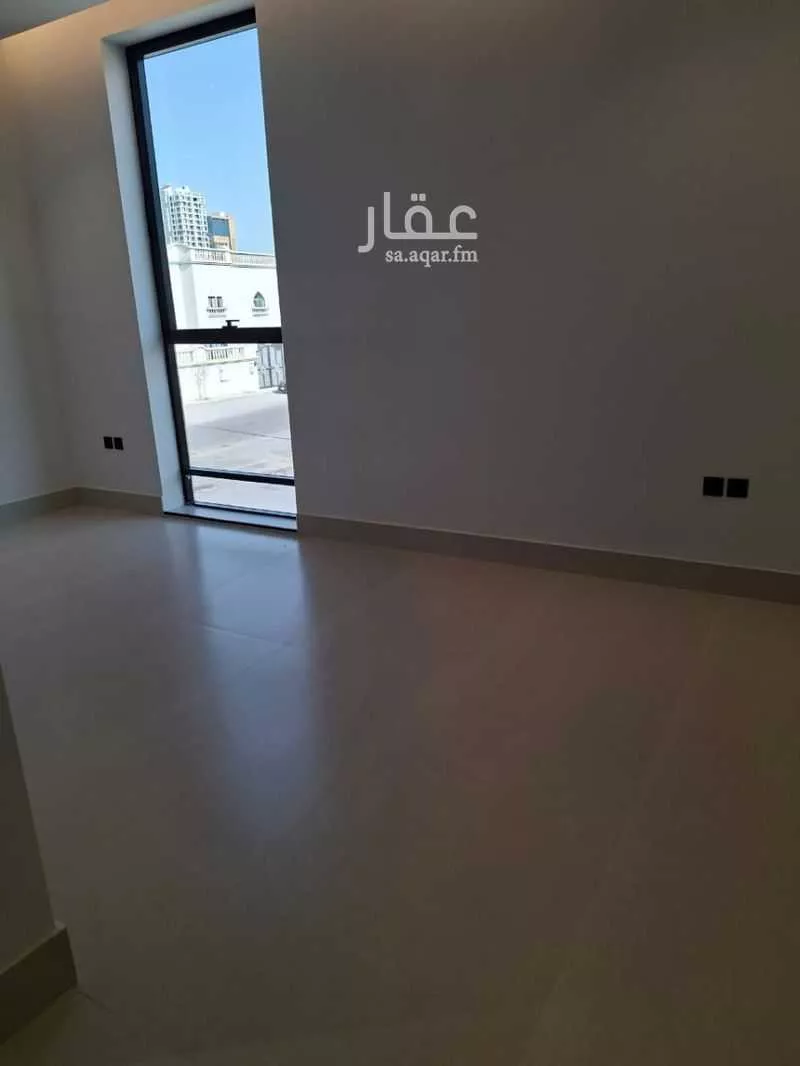5 bedroom villa in Al Malqa 12