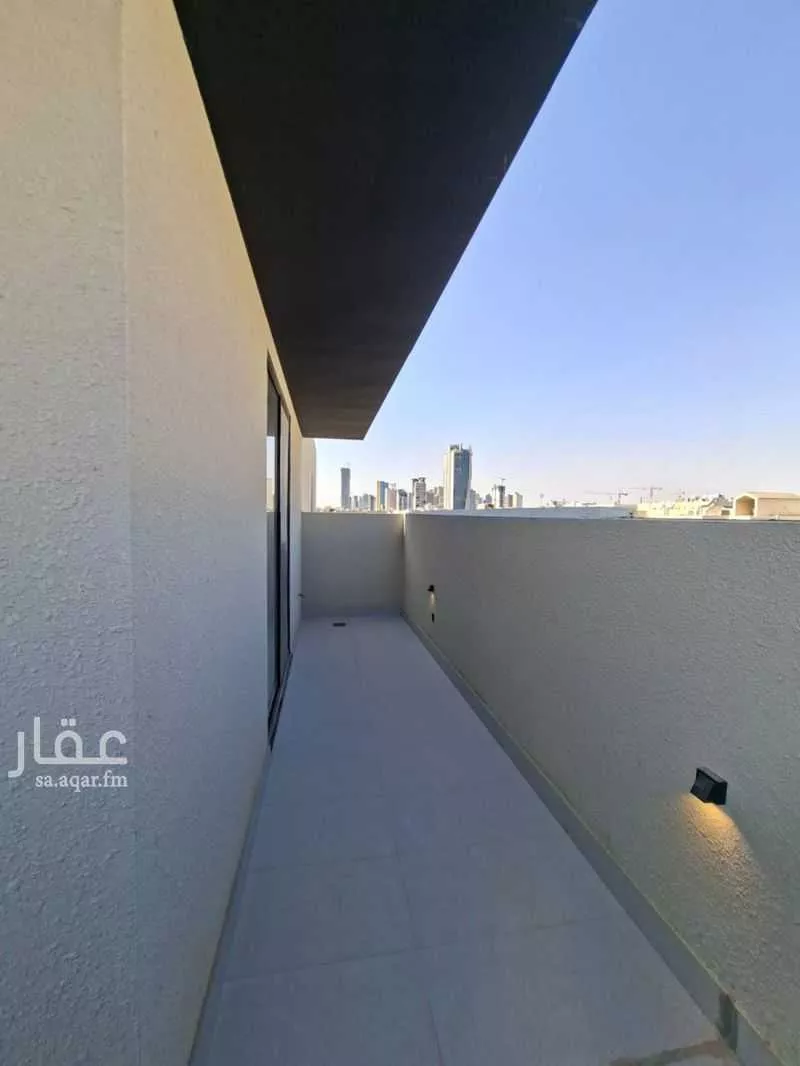 5 bedroom villa in Al Malqa 14