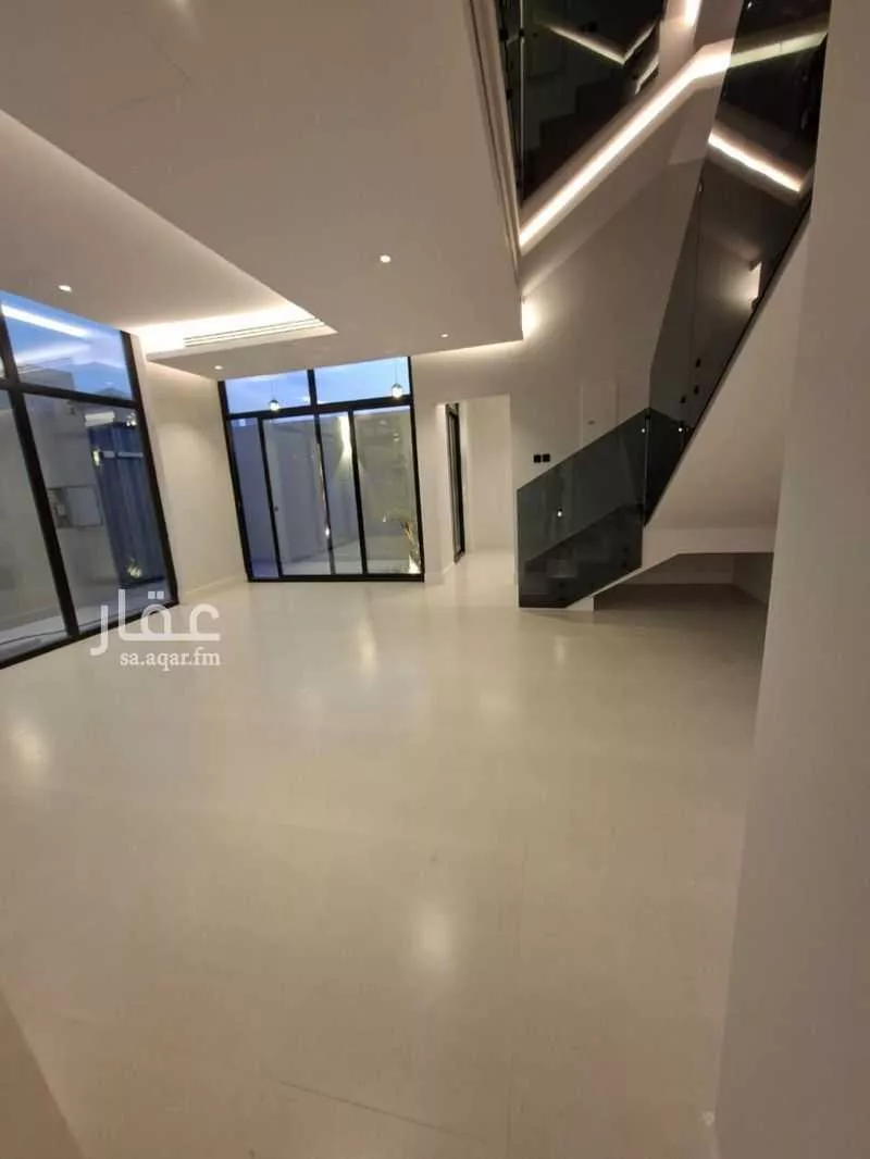 5 bedroom villa in Al Malqa 15