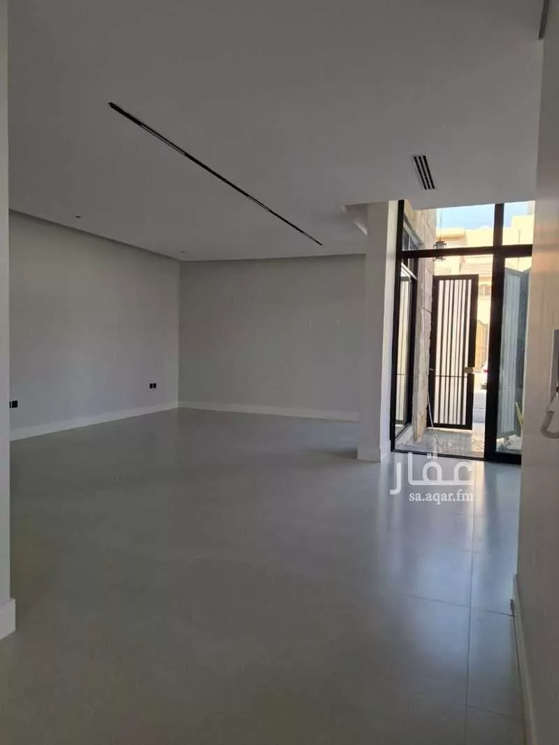 5 bedroom villa in Al Malqa 3