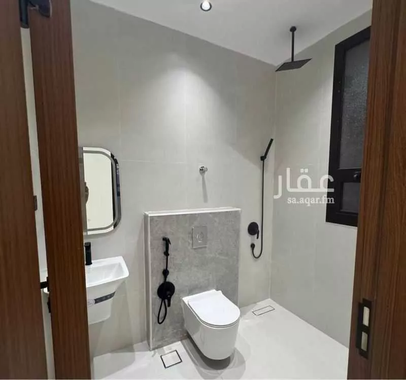 فيلا 6 غرف في الفاروق 30