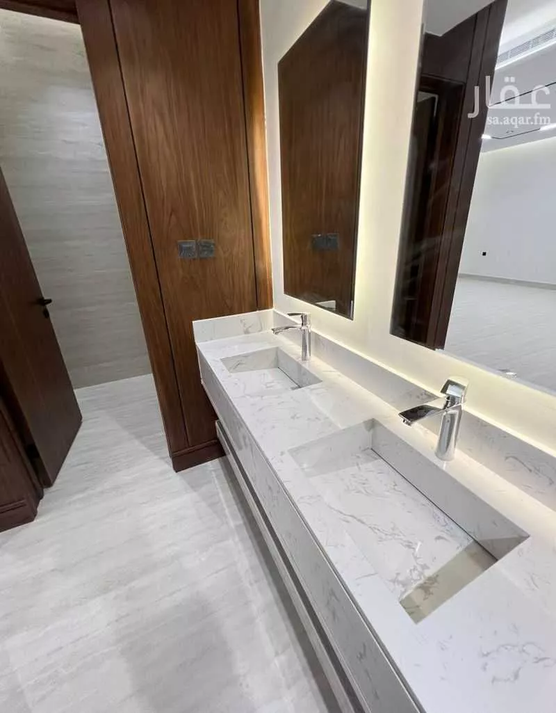 6 bedroom villa in Al Narjis 6