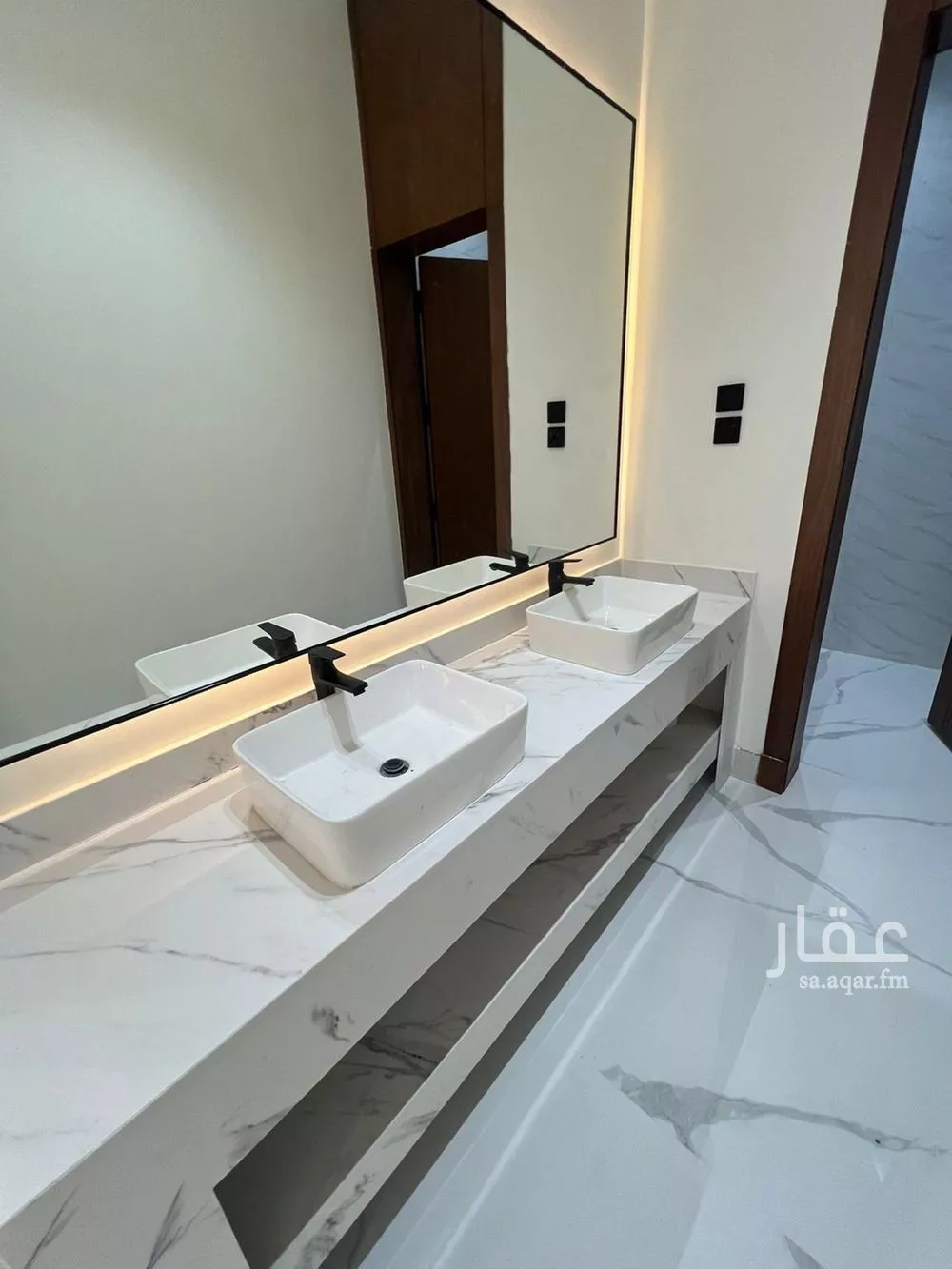 5 bedroom villa in Al Narjis 4