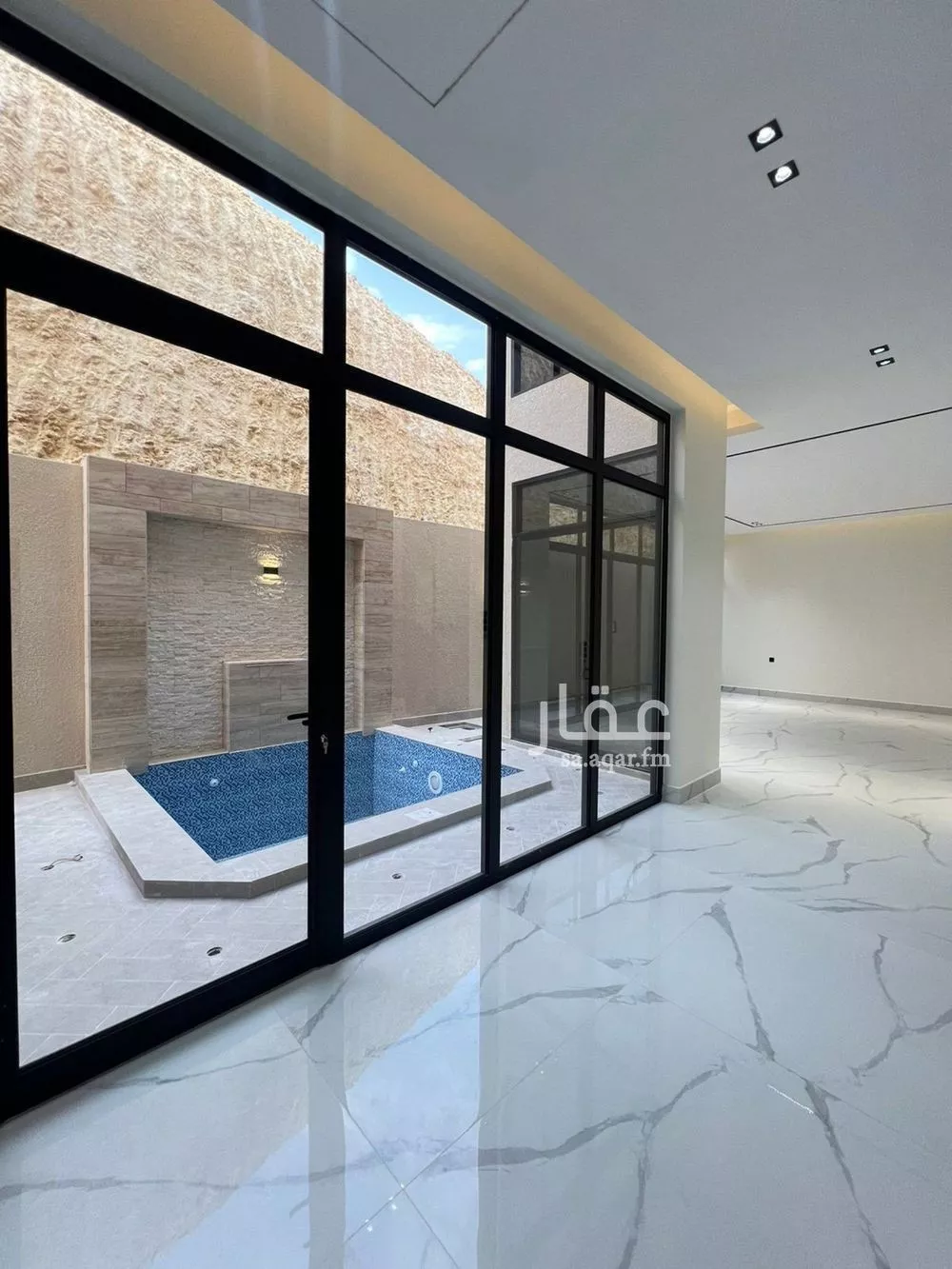 5 bedroom villa in Al Narjis 8