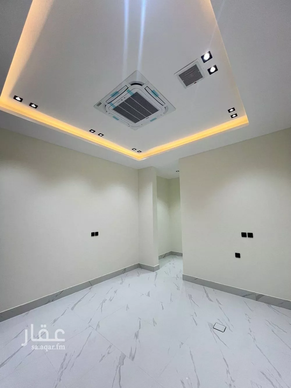 5 bedroom villa in Al Narjis 10