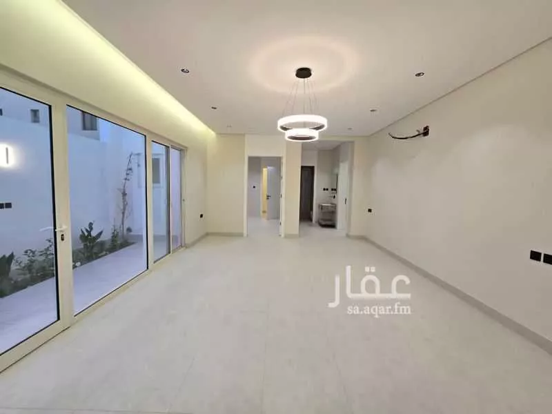 فيلا 5 غرف في العارض 7