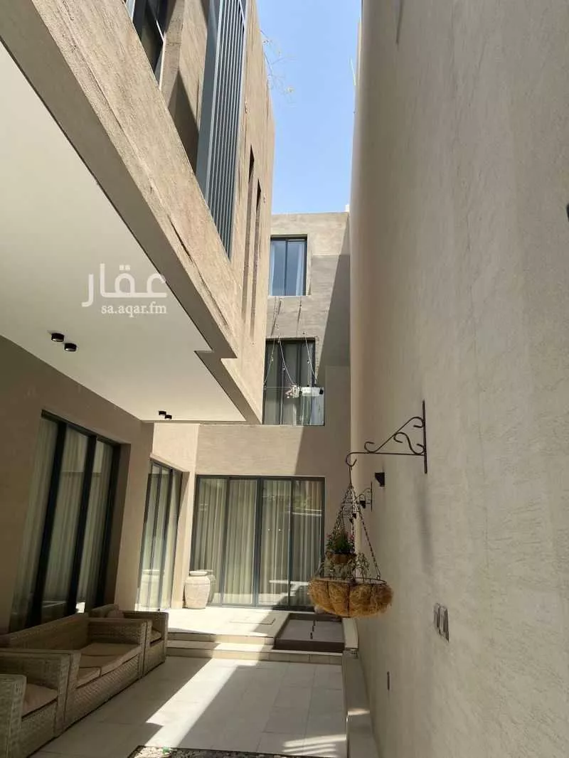 6 bedroom villa in Al Aridh 4