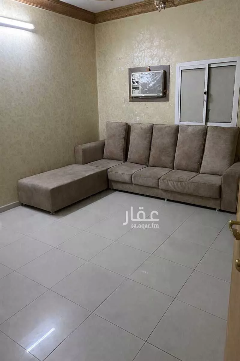 5 bedroom villa in Ishbiliyah 11