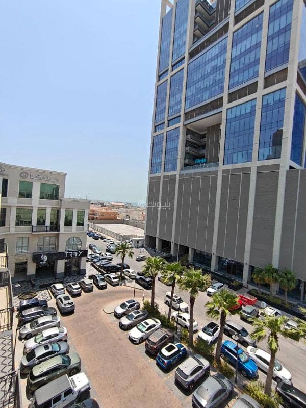 shop in Al Corniche, Eastern Province 5