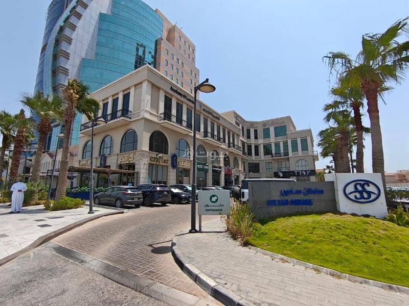 shop in Al Corniche, Eastern Province 7