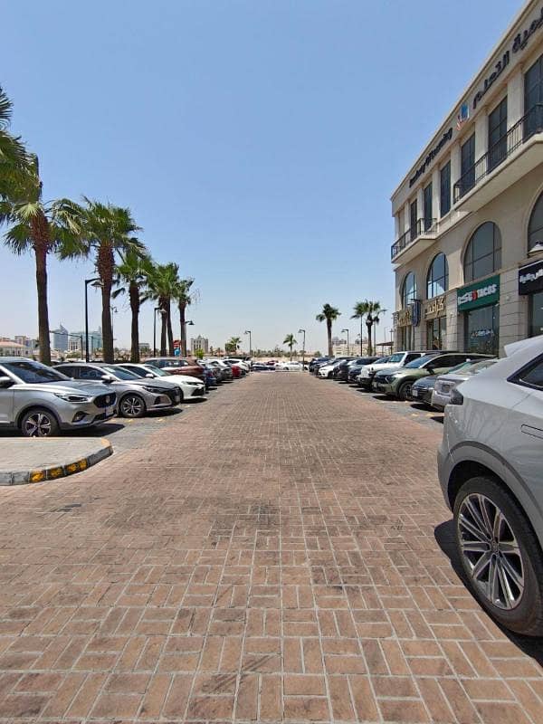 shop in Al Corniche, Eastern Province 8
