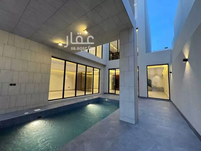 5 bedroom villa in Al Narjis 21