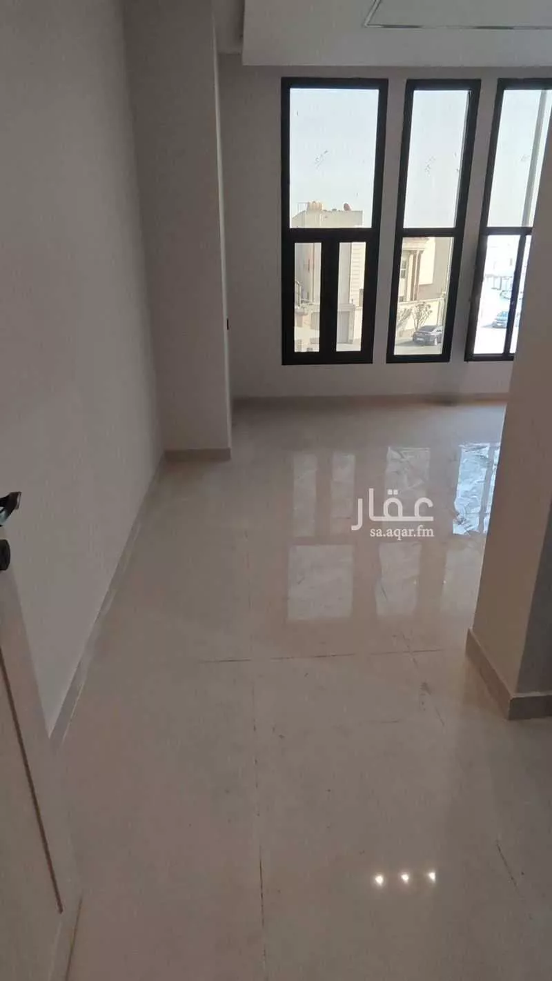 فيلا 5 غرف في ضاحية الملك فهد 6