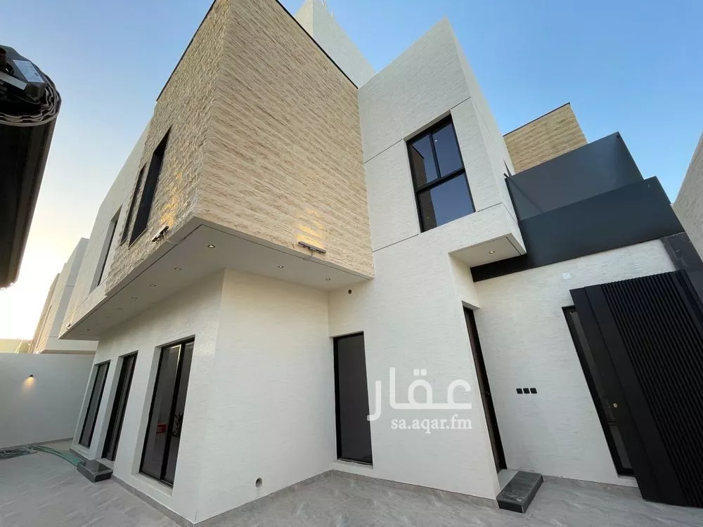 5 bedroom villa in Al Aridh 2