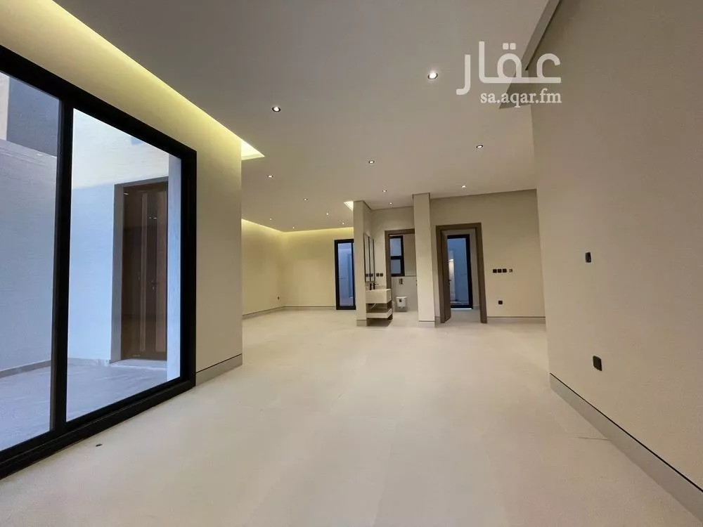 5 bedroom villa in Al Aridh 3