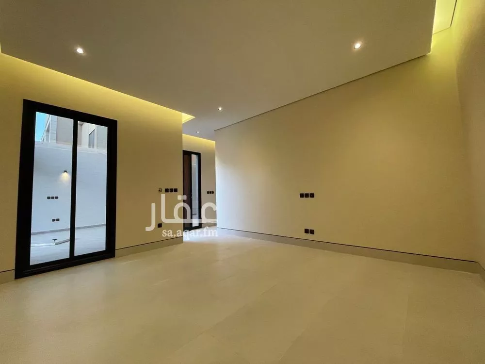5 bedroom villa in Al Aridh 6