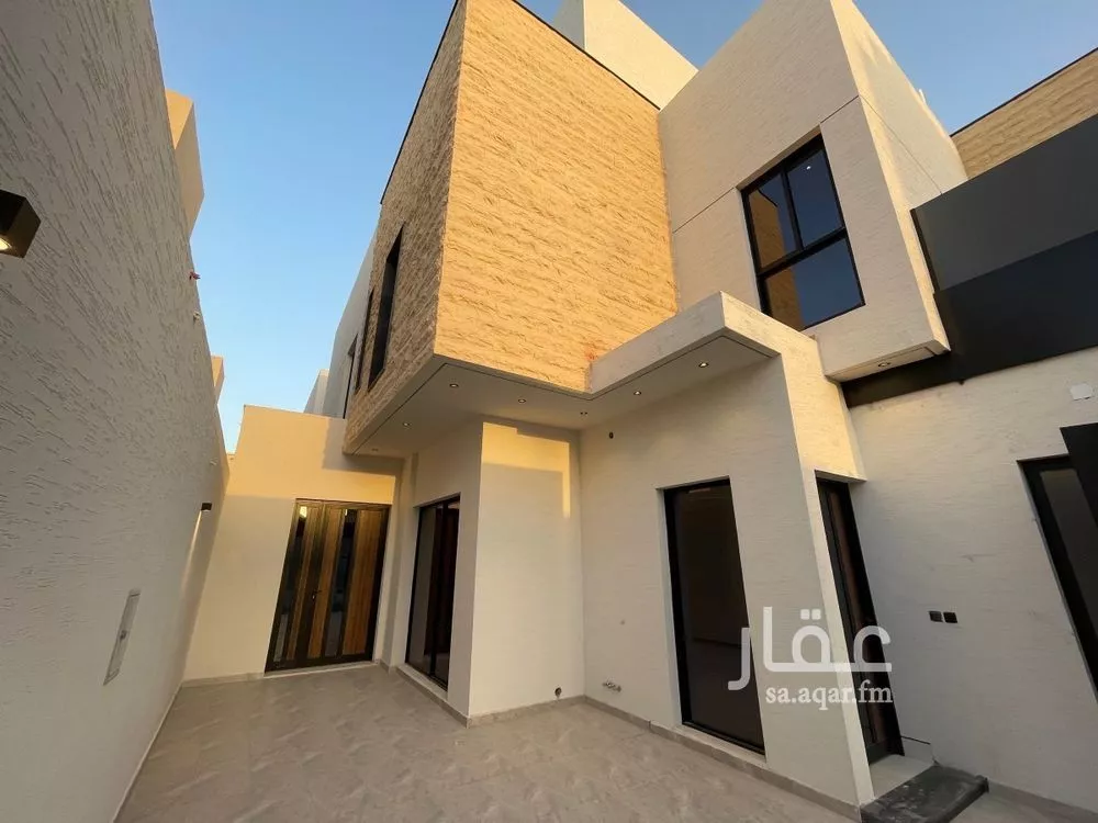 5 bedroom villa in Al Aridh 7