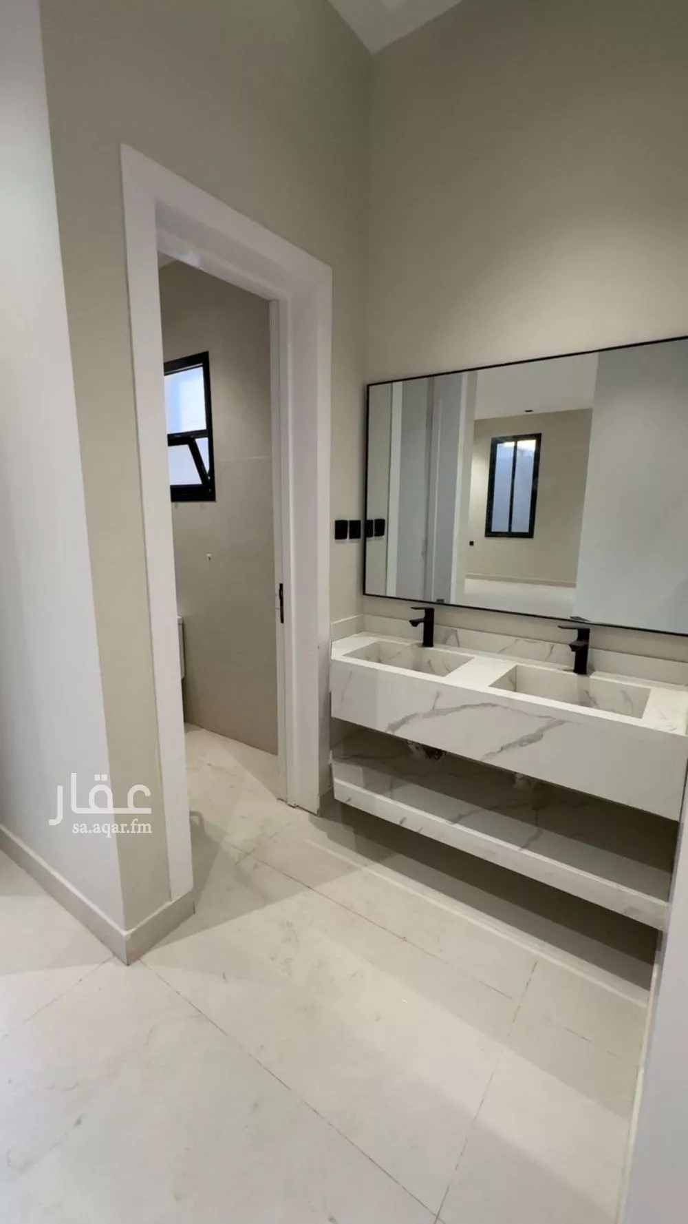 5 bedroom villa in Al Janadriyah 2