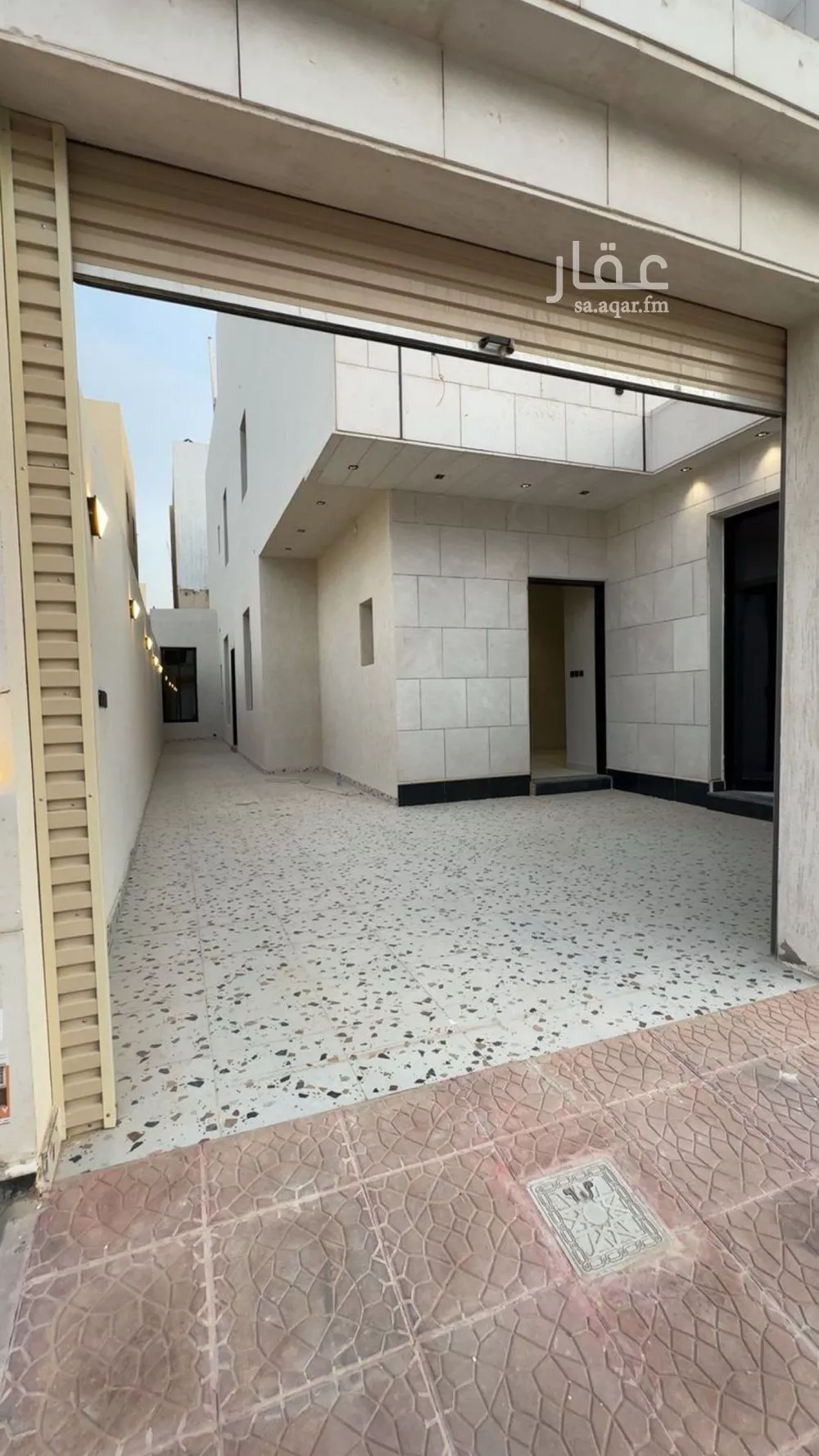 5 bedroom villa in Al Janadriyah 4
