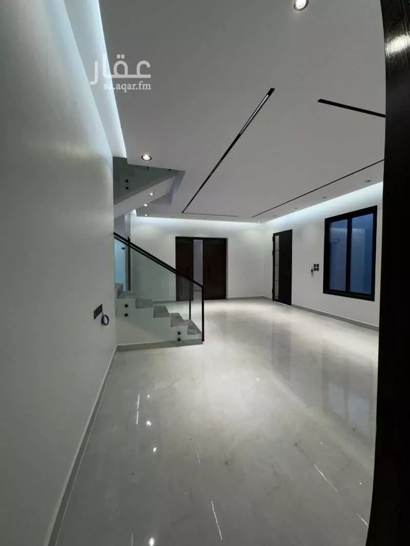 4 bedroom villa in Al Maizilah 12