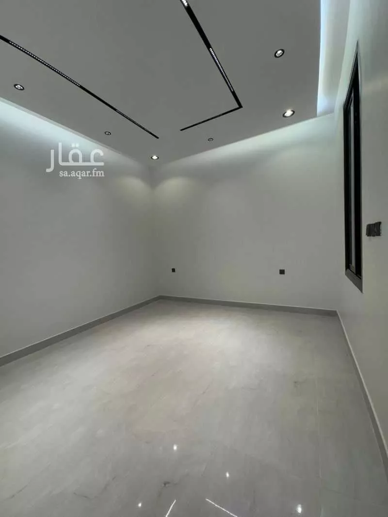 4 bedroom villa in Al Maizilah 3