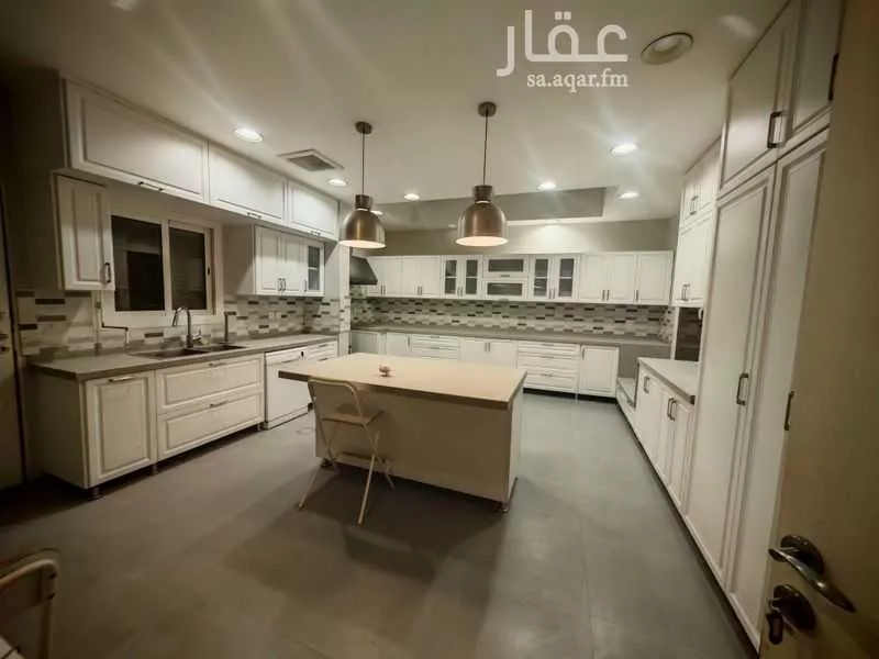 4 bedroom villa in Al Yasmin 13