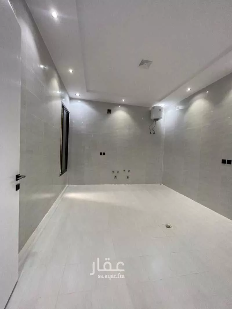 8 bedroom villa in Al Janadriyah 7