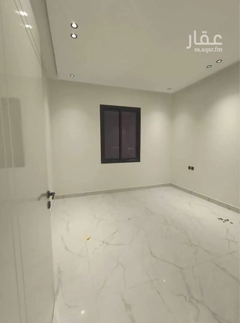 فيلا 4 غرف في طويق 8
