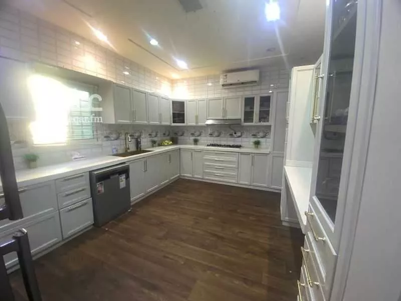 6 bedroom villa in Al Mahdiyyah 13
