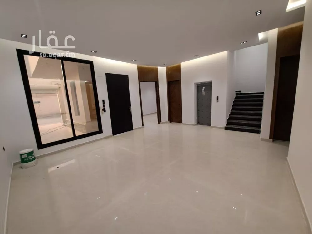 فيلا 6 غرف في طويق 10