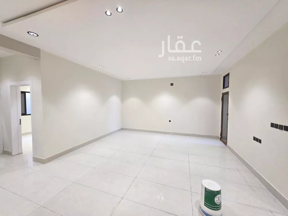 فيلا 5 غرف في طيبة 6