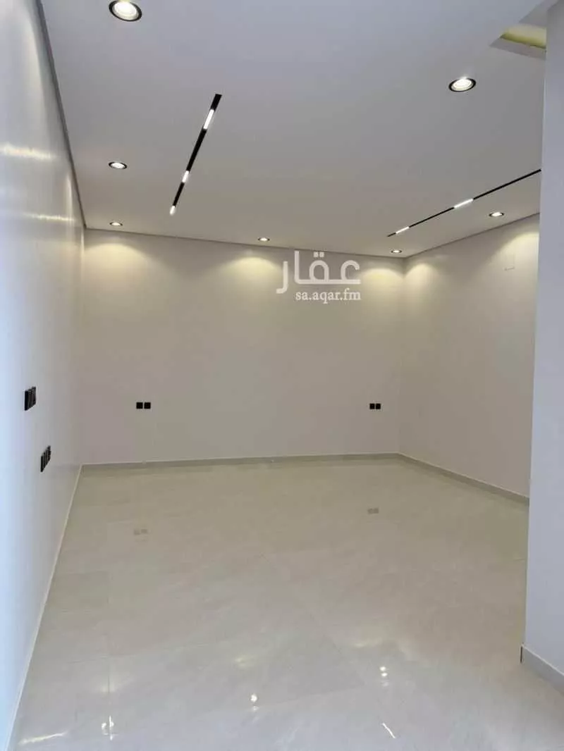 6 bedroom villa in Al Janadriyah 4
