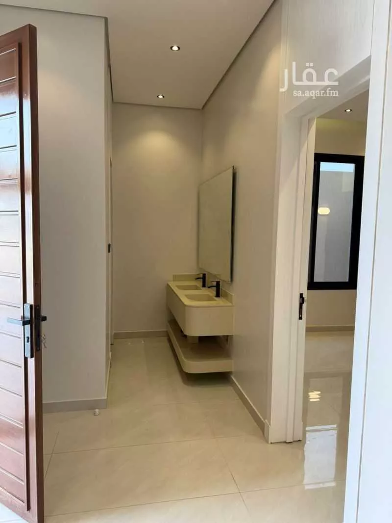 6 bedroom villa in Al Janadriyah 5