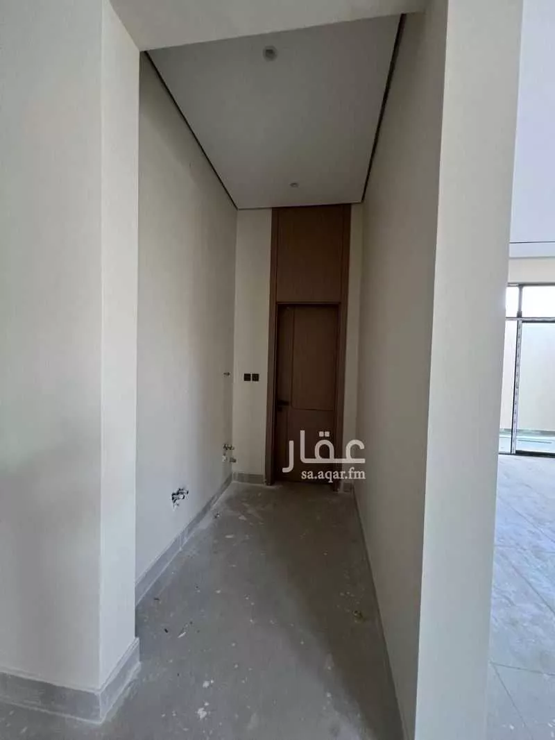 فيلا 5 غرف في الخليج 12