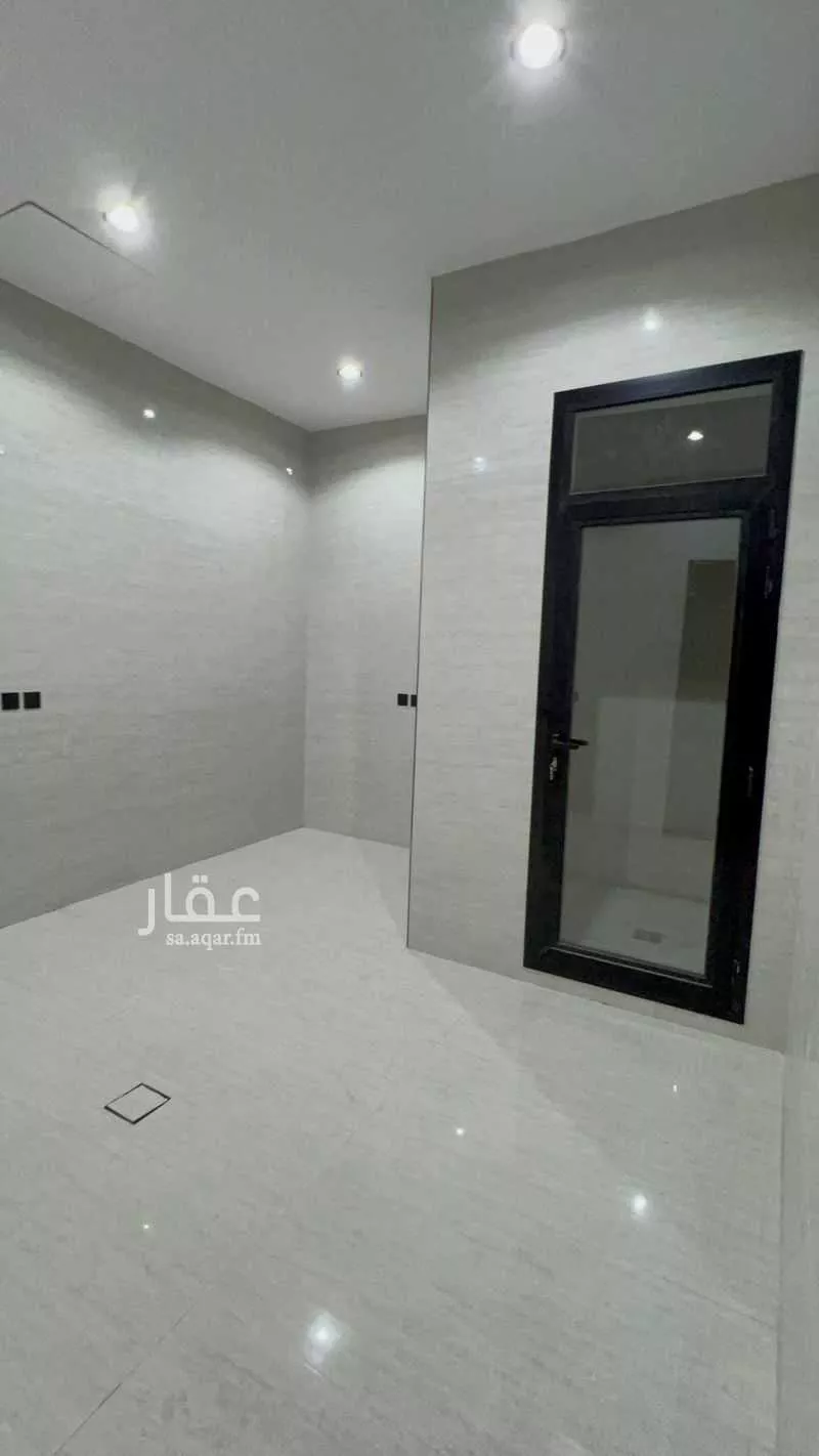 فيلا 5 غرف في الجنادرية 8