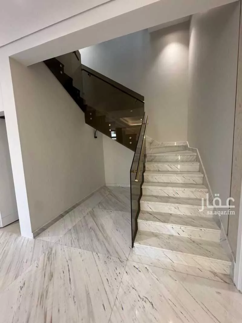 فيلا 5 غرف في سدرة 4