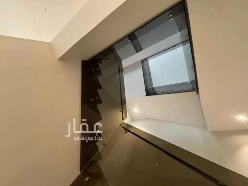 فيلا 5 غرف في سدرة 8