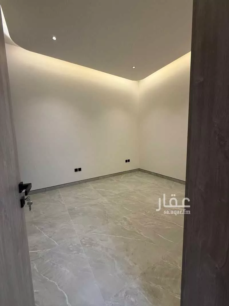 فيلا 5 غرف في النرجس 30