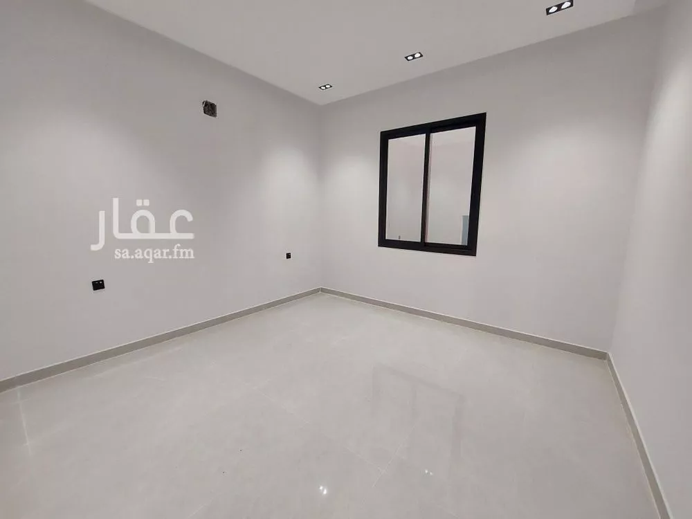 فيلا 5 غرف في طويق 7