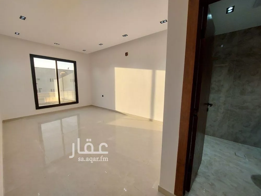 فيلا 5 غرف في طويق 8